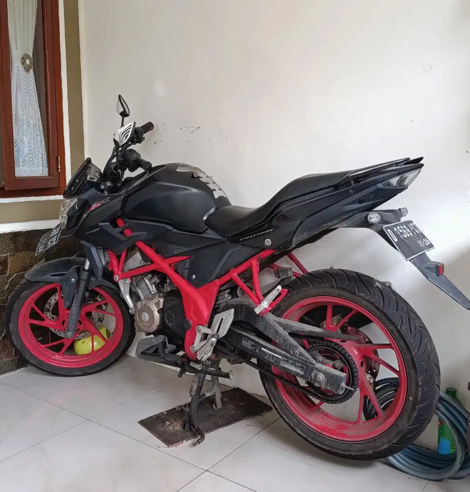 Jual motor cbr 150r streetfire