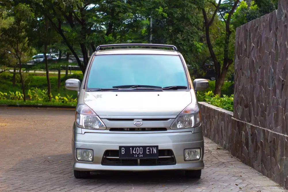 Nissan Serena 2004 Bensin