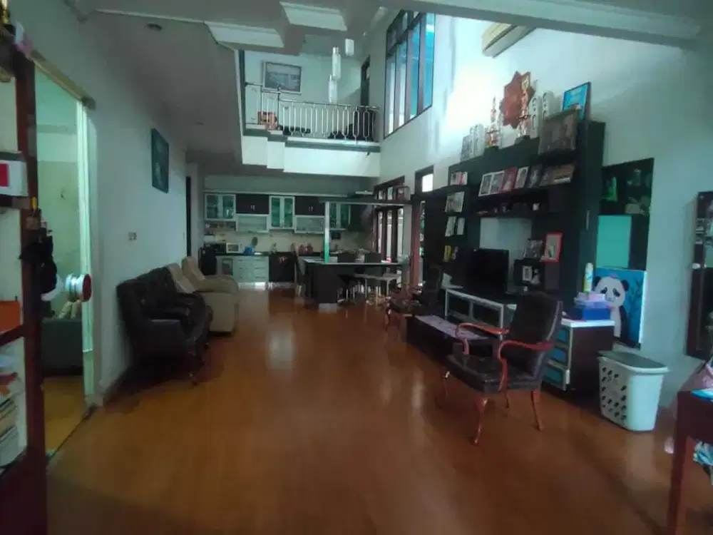 DIJUAL RUMAH keren DI jalan utama PERUMAHAN GALAXY