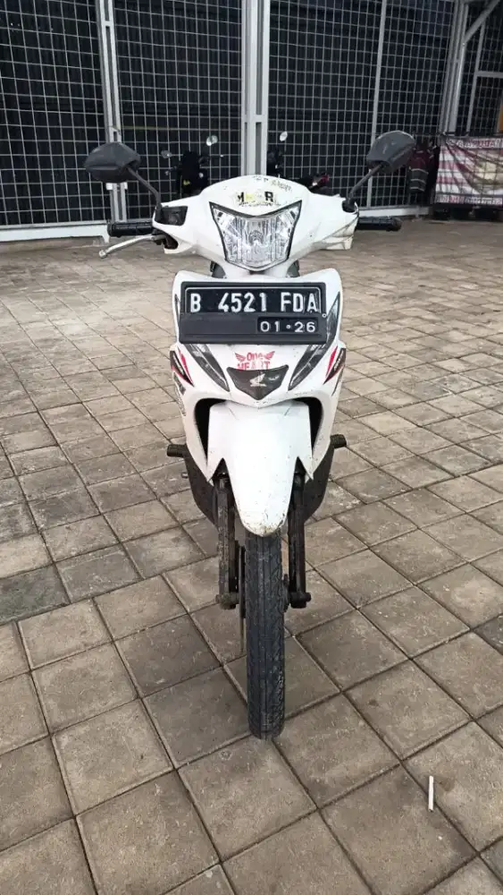 HONDA ABSOLUTE REVO 2016