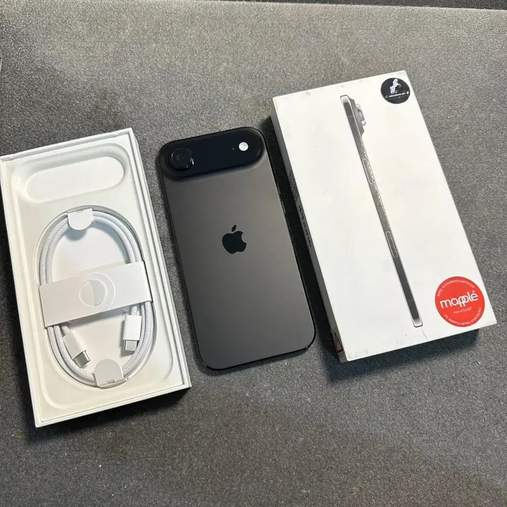 Iphone 17 air 256 gb space black digimap baru pakai 2 minggu