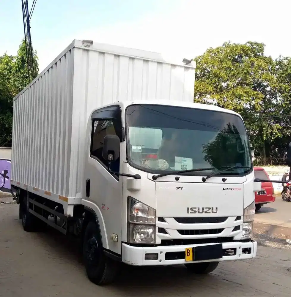 ISUZU NMR71T HD 5.8 2017 TRUK BOX