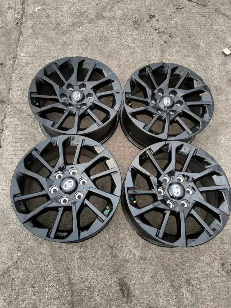 jual veleg ori copotan fortuner GR r 18 barang mulus bisa tuker tamba