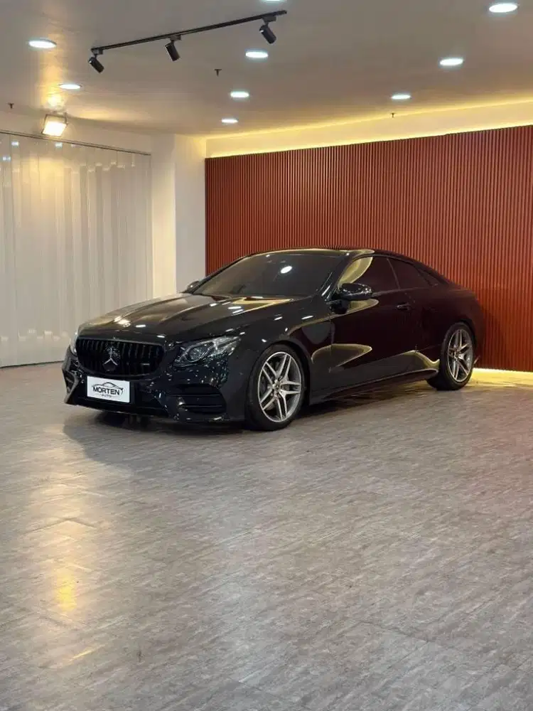 Mercedes Benz E 300 AMG Coupe AT Tahun 2018 Km 37 Rb Record