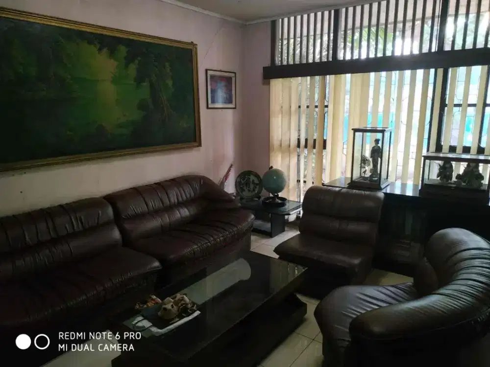 Rumah Hoek di Cipinang Baru Timur, perbatasan Rawa mangun.Jakarta Timur.