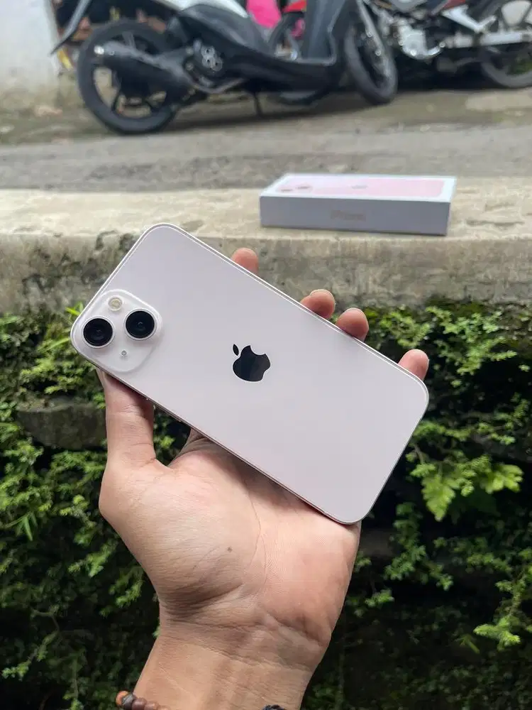 iPhone 13 128GB pink