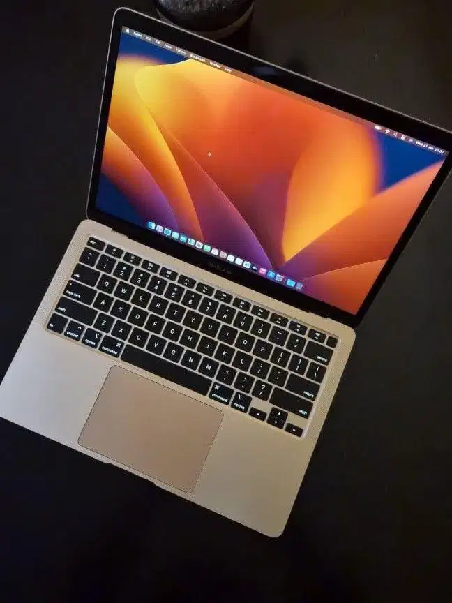 Macbook Air 2019 ibox gold no minus