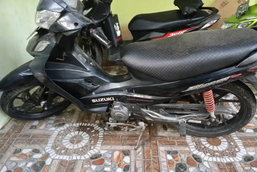 BU! Shogun 125 2008, mesin sehat, surat lengkap _ 4,3 juta nego!