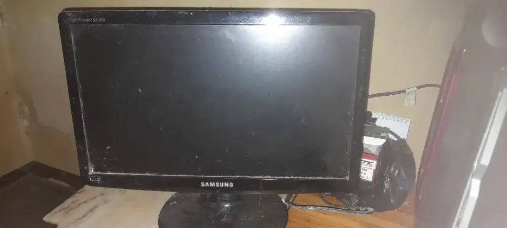 Dijual Lcd monitor samsung 19 inch Ls19a100 second