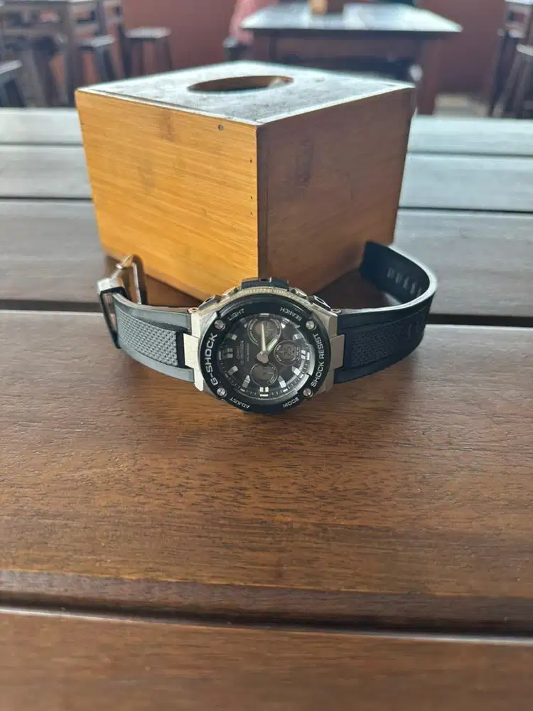 G shock gst s300