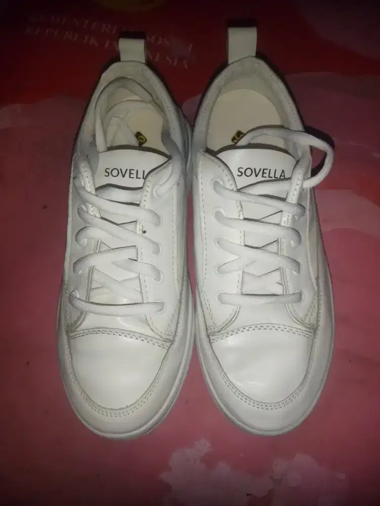 Jual sepatu sneakers