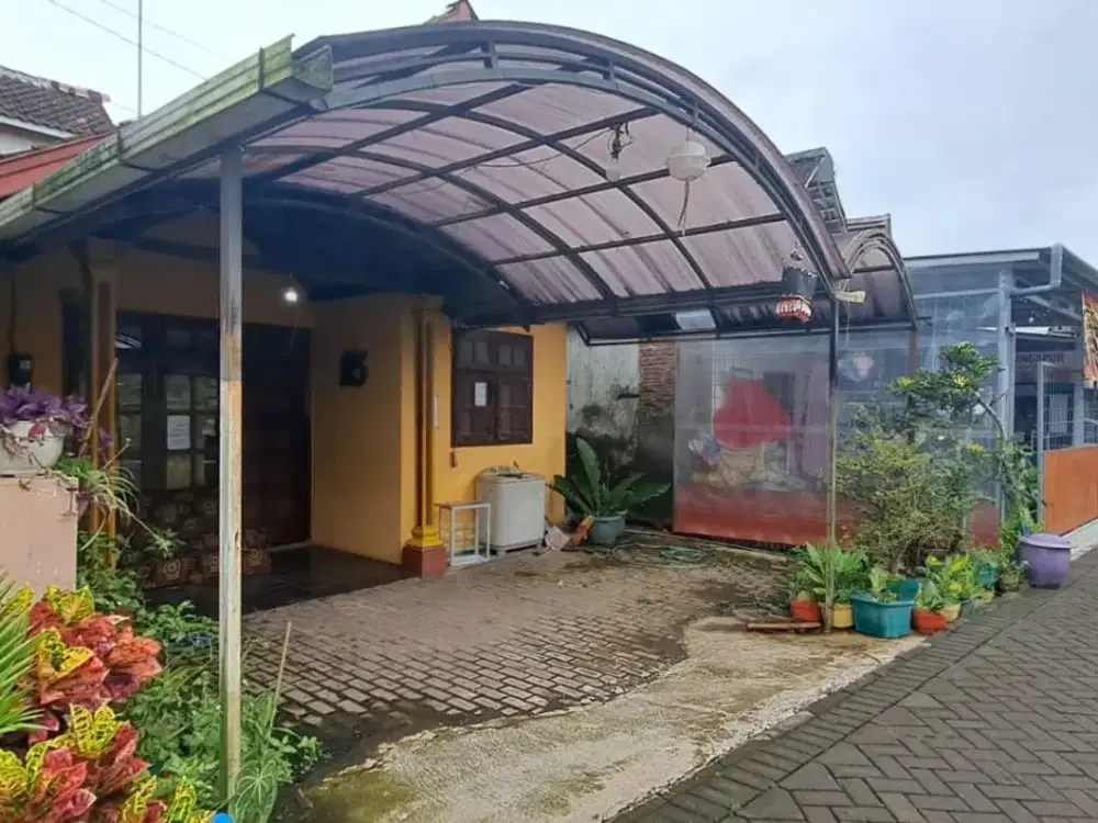 Rumah dekat Pasar Singosari Malang