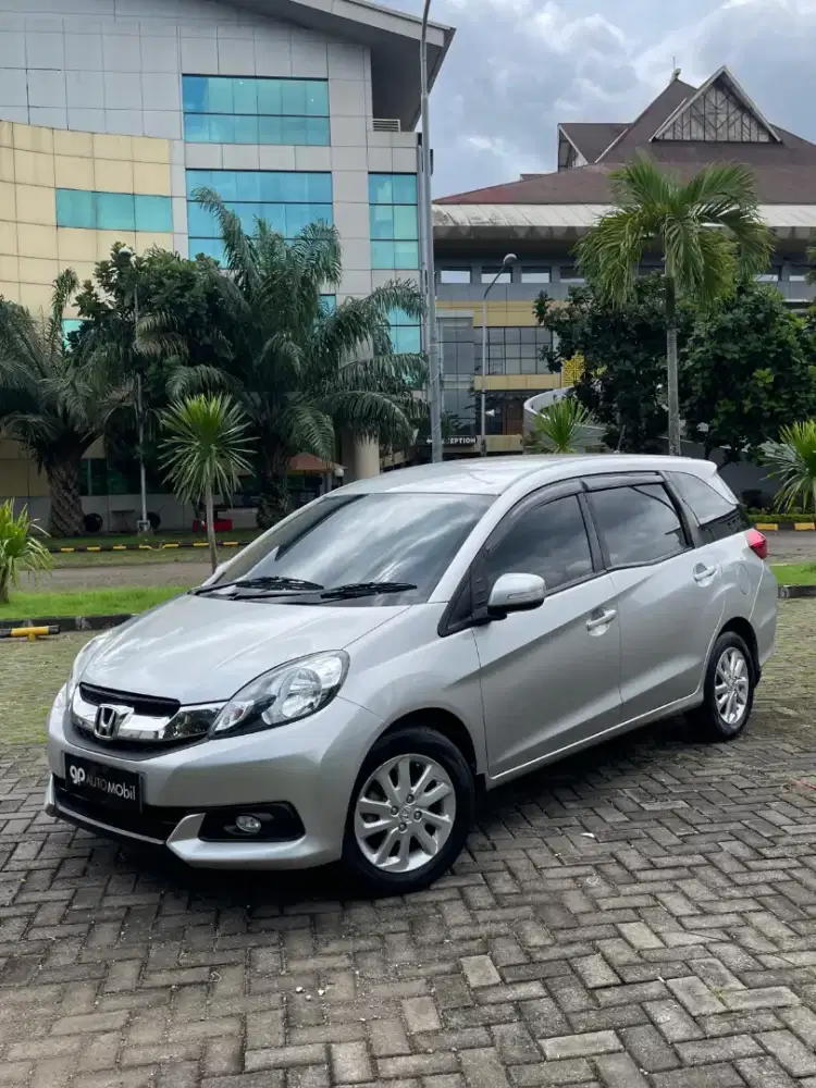 Mobilio E CVT 2015 Automatic Abu2 Md Mtl(H) Tgn-1 Low-km Original Top