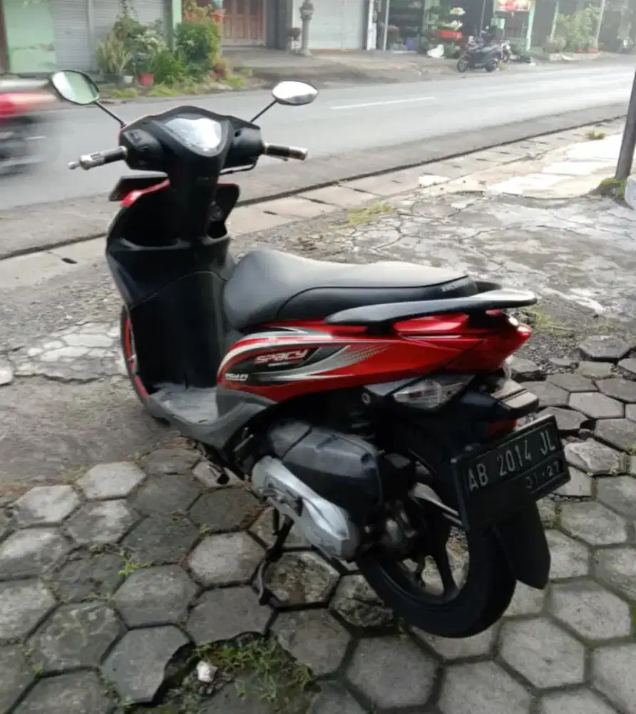 Spacy injeksi THN 2012 plat AB kulon Progo