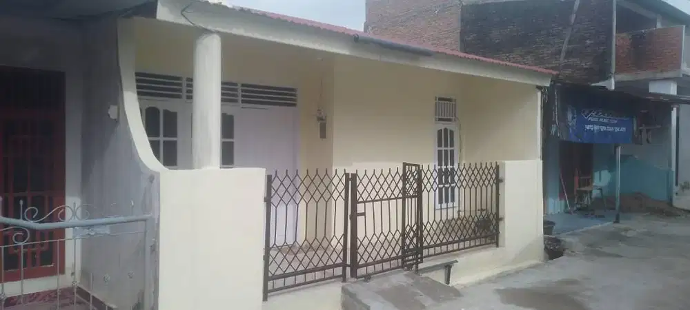Dijual rumah di Perumnas Belimbing, Padang