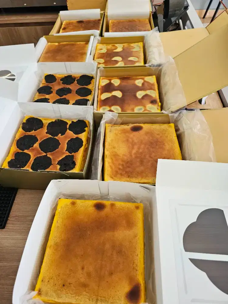 Terima titip jual atau konsinyasi kue , takjil, jajan pasar dan snack