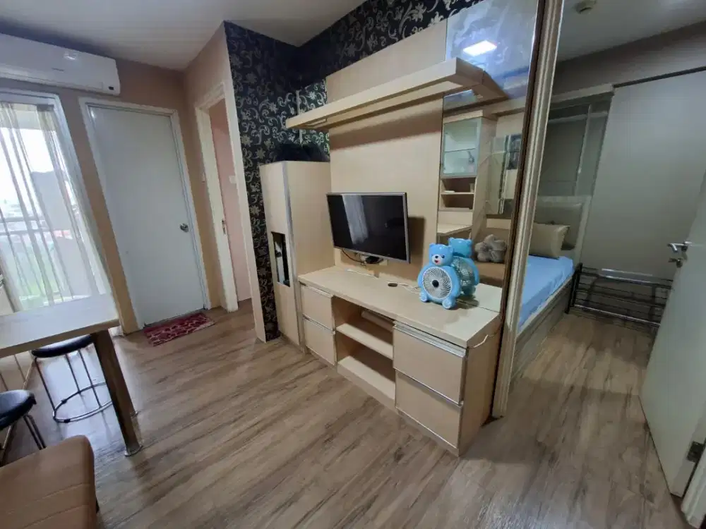 DIJUAL MURAH SANGAT UNIT 2 KAMAR FURNIS DIATAS MALL APT BASSURA SHM