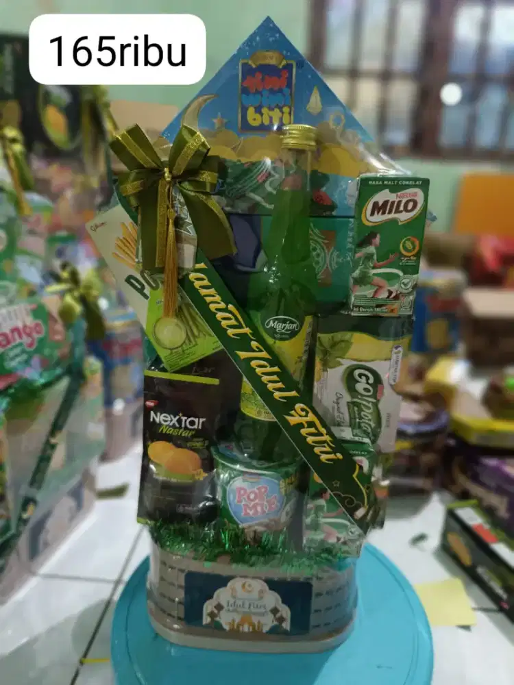 Parcel lebaran atau hampers