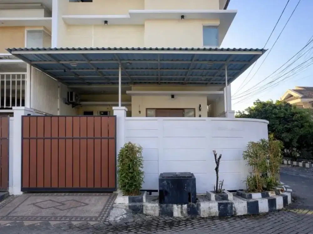 Rumah Sutorejo Selatan Hook Row 2 mobil Carport 1