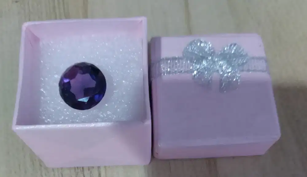 Batu kecubung (Amethyst) 