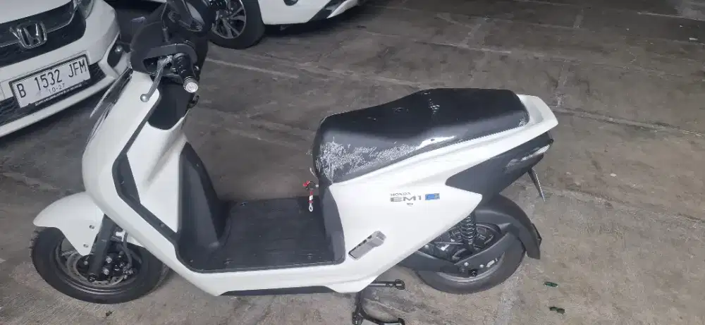 Motor listrik honda em1 baru atasnama pribadi ae madiun kota