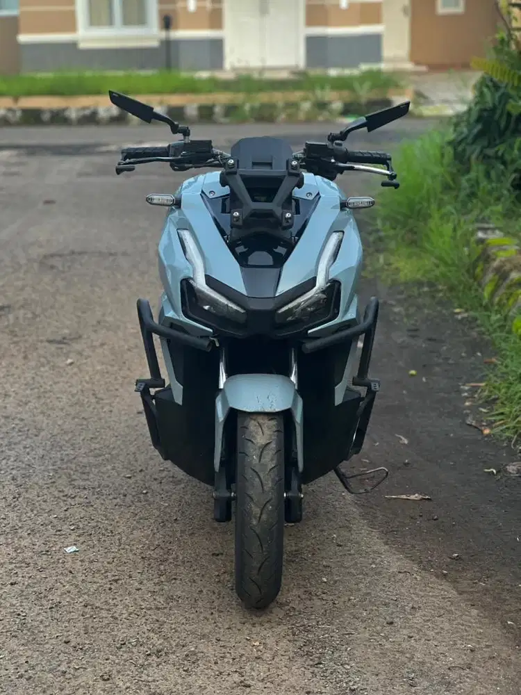 Adv 160: keren, mesin kuat sporty dan siap diajak berpetualang