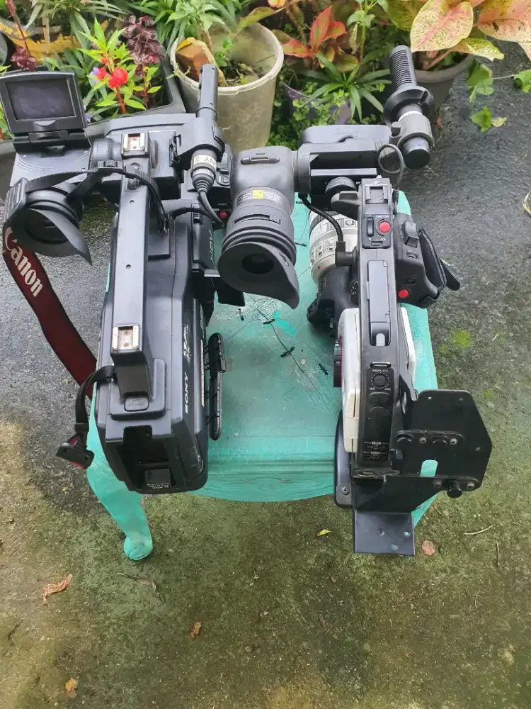 Dijual 2 kamera video Sony dan Canon