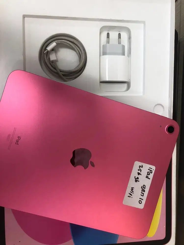 Ipad gen 10 256gb gransi on iBox april ,mulus kaya baru