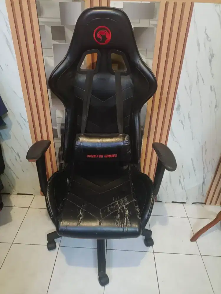 Kursi gaming bisa rebahan