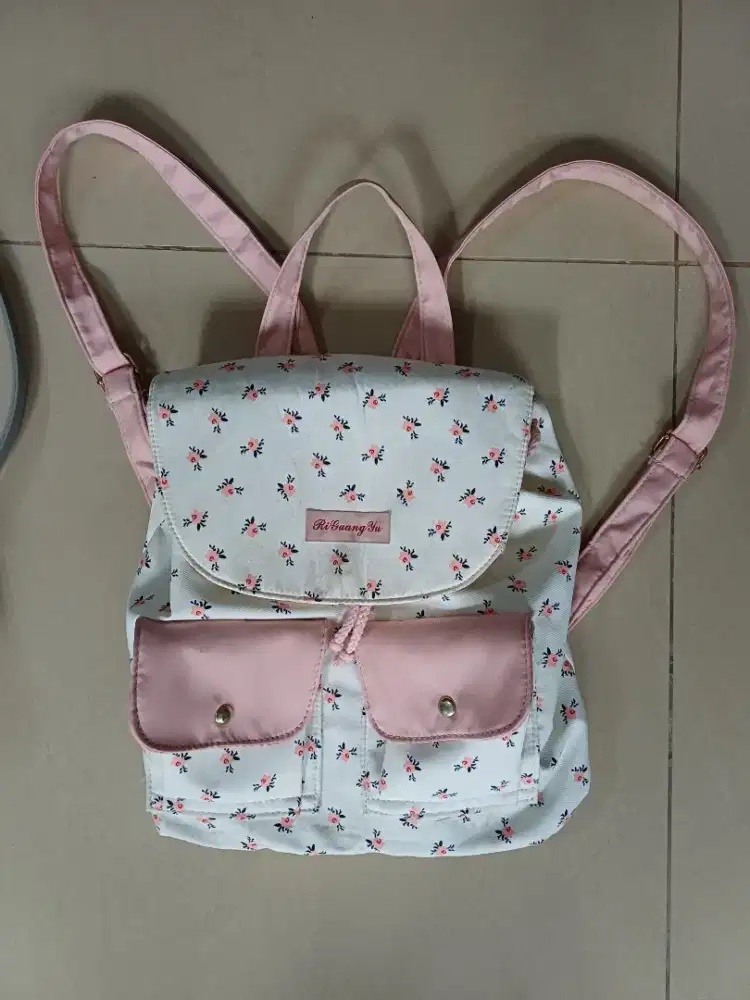 Tas ransel remaja putri