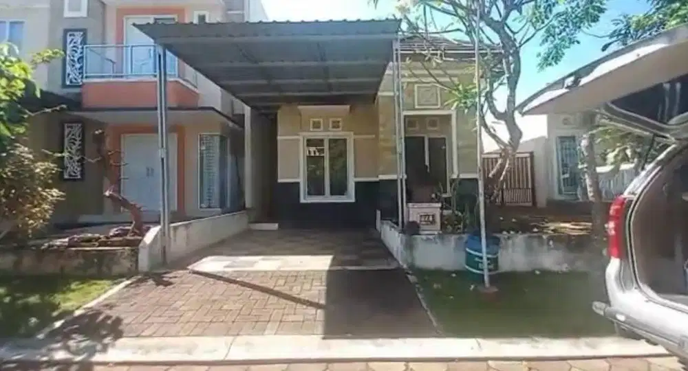 Di sewakan Rumah beranda bali dekat up town mall mijen