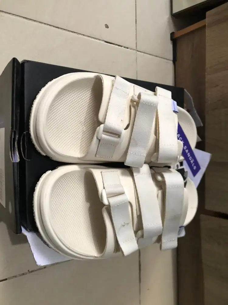 Sandal Hijack Original