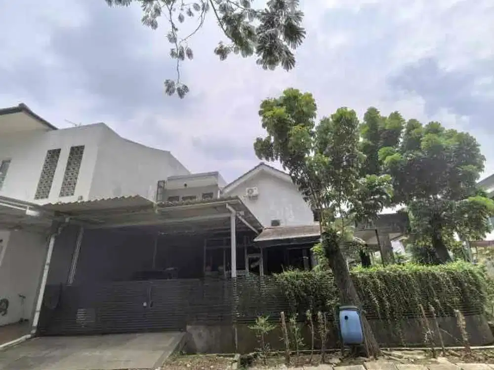 Di Jual Rumah Halaman Luas Lokasi Strategis Dekat Akses Tol Bintaro