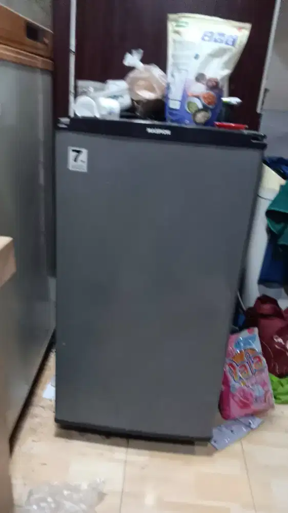 Pindahan kulkas 1 pintu.