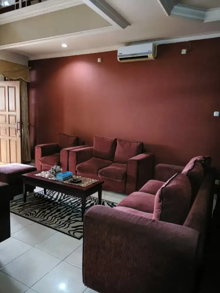 Dijual cepat rumah di Tulodong Bawah Senayan Jakarta Selatan