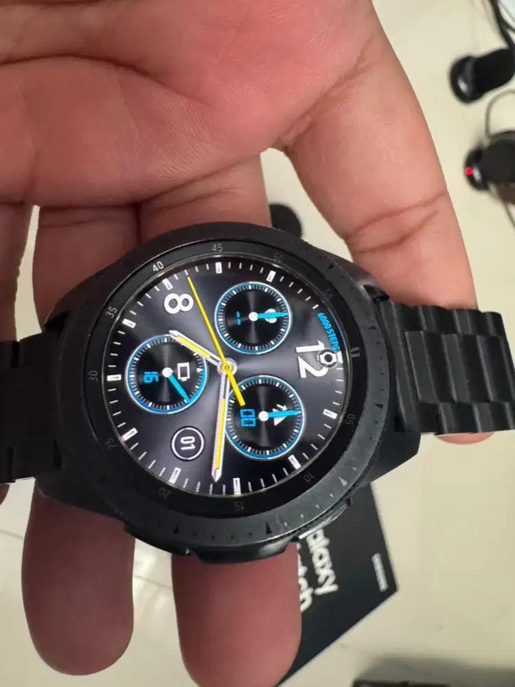Samsung Galaxy Watch 42 mm Hitam