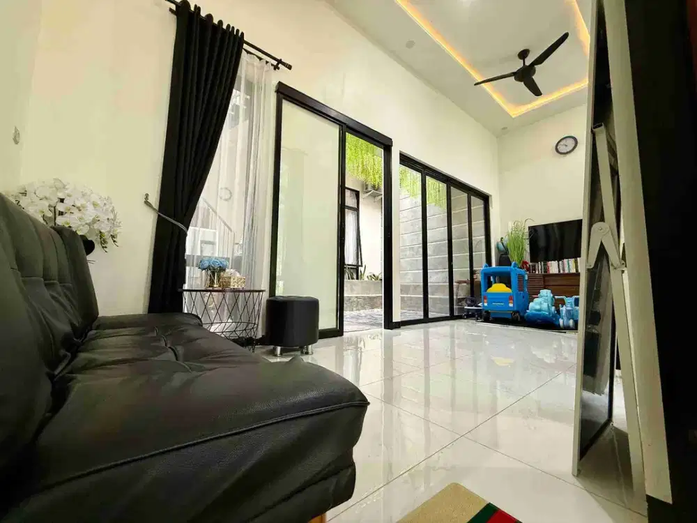 DIJUAL CEPAT!!! RUMAH ARAYA DUA LANTAI DEKAT BINUS HARGA BU