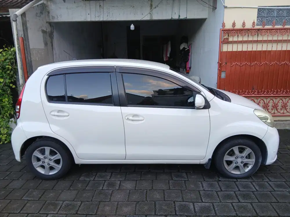 Daihatsu Sirion 2012 Bensin