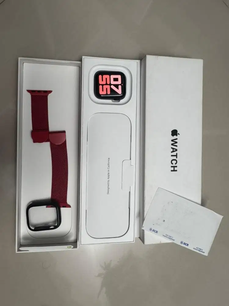 Apple watch SE 40 mm hitam