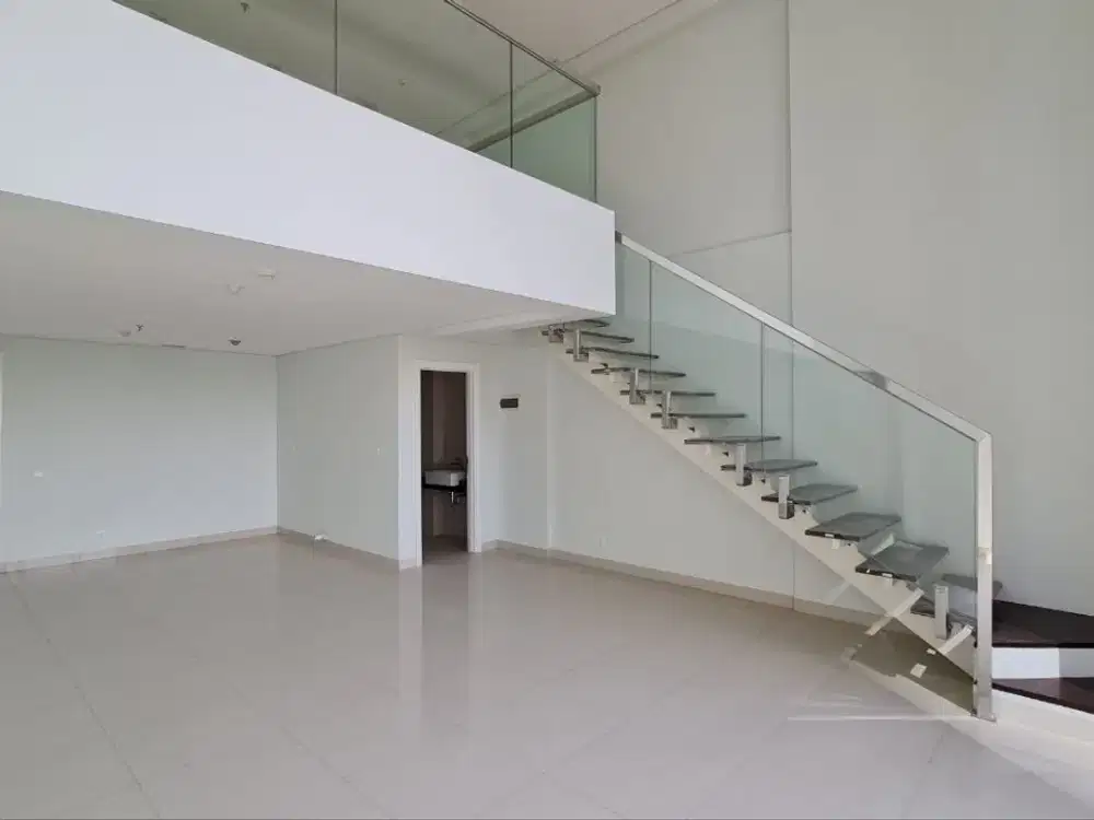 DISEWAKAN MURAH SOHO / OFFICE VIELOFT DI ATAS CIPUTRA WORLD MALL