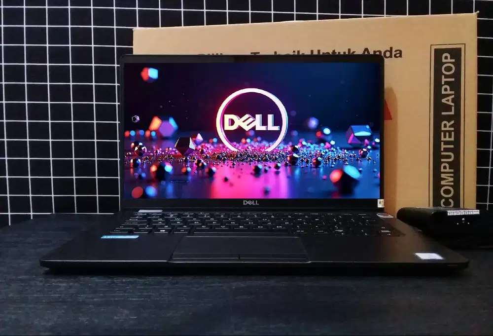 Laptop TouchScreen Core i5 Gen8 Fulzet original mulus segel all normal