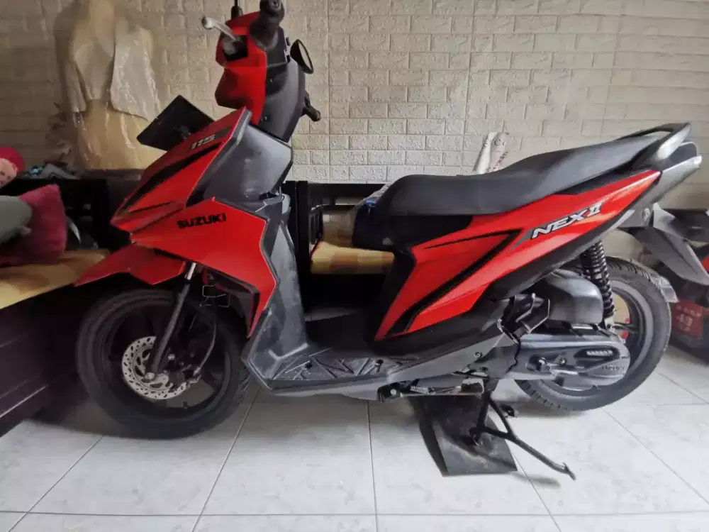 SUZUKI NEX II TAHUN 2019 merah merona