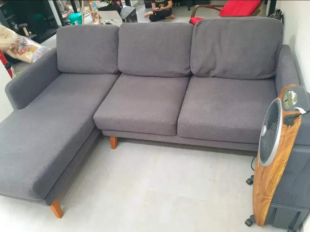 Fabelio Sofa L Warna Abu-abu