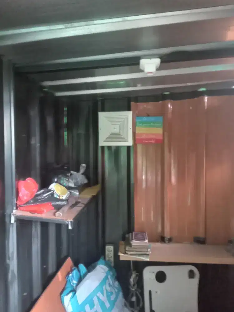 Etalase booth kontainer  buat jualan