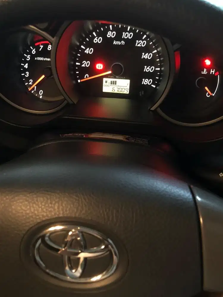 Mobil Toyota Rush th 2014 plat B Bekasi