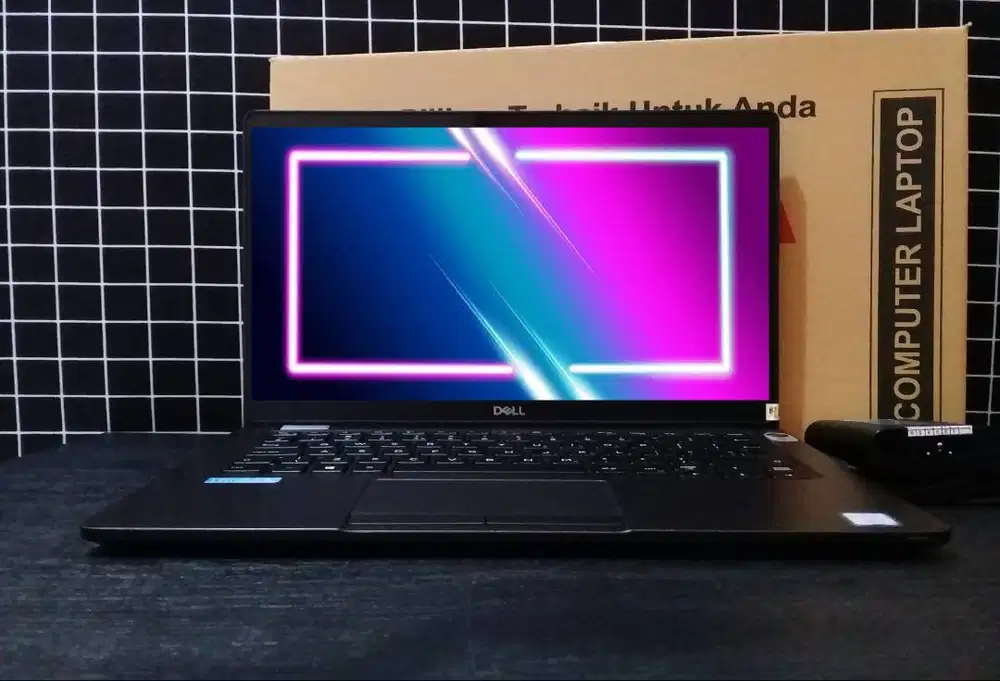 Laptop TouchScreen Core i5 Gen8 Fulzet original mulus segel all normal