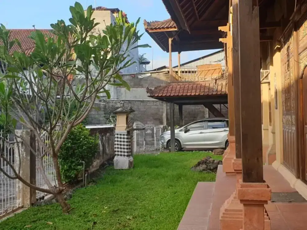 Dijual Rumah  Letak strategis di Gatsu Timur 100 meter dari Mall Living World