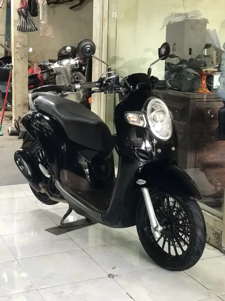 HONDA SCOOPY TAHUN 2018 PAJAK OFF 1X SURAT LENGKAP