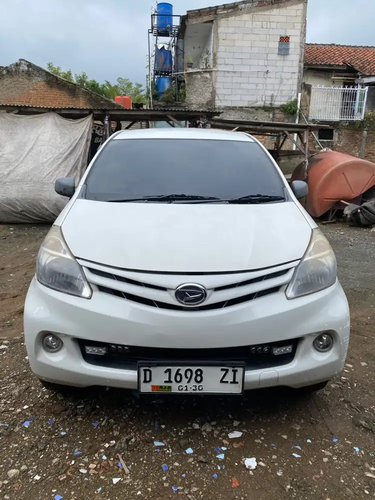 Daihatsu Xenia 2011 Bensin