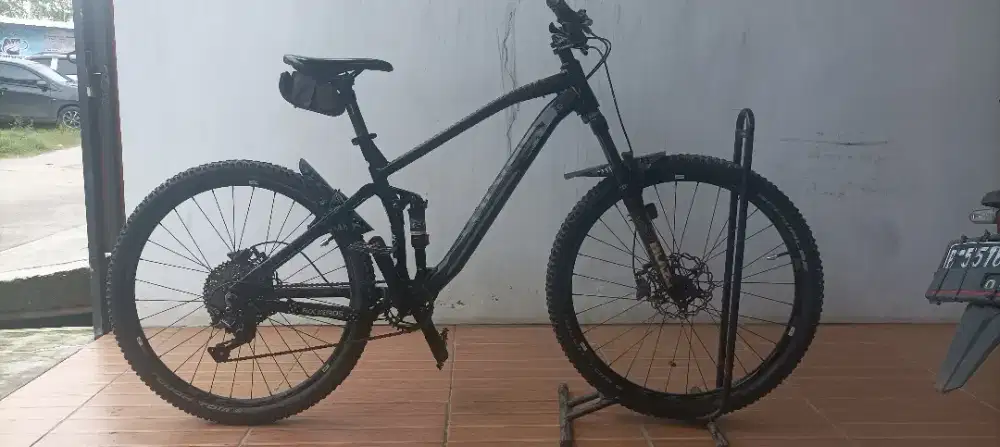 Thrill fervent elite T120 Black on black